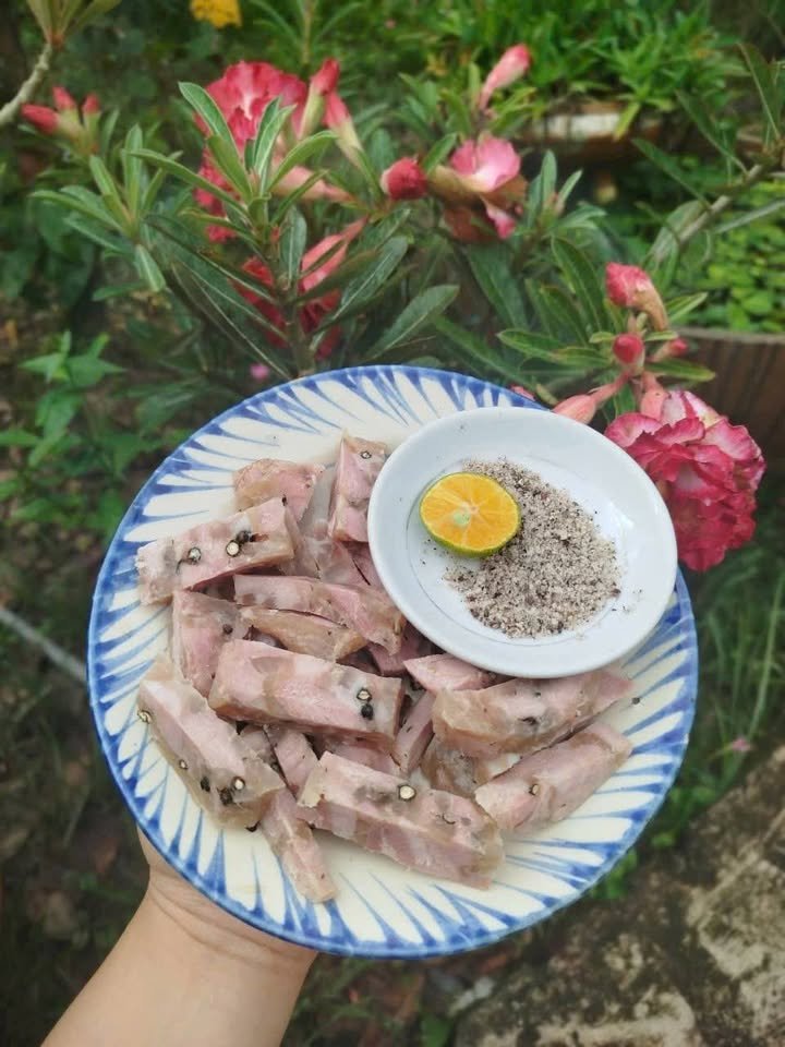 Cách làm pate thịt nguội xào đậm vị
